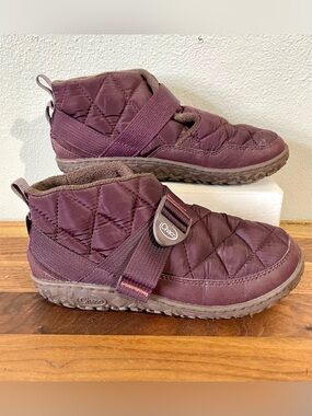 Chaco Quilted Ankle Booties Womens 8 Purple Outdoor Comfort Pull On Shoes Cozy